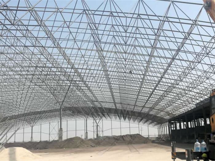 齐齐哈尔钢厂料仓网架工程